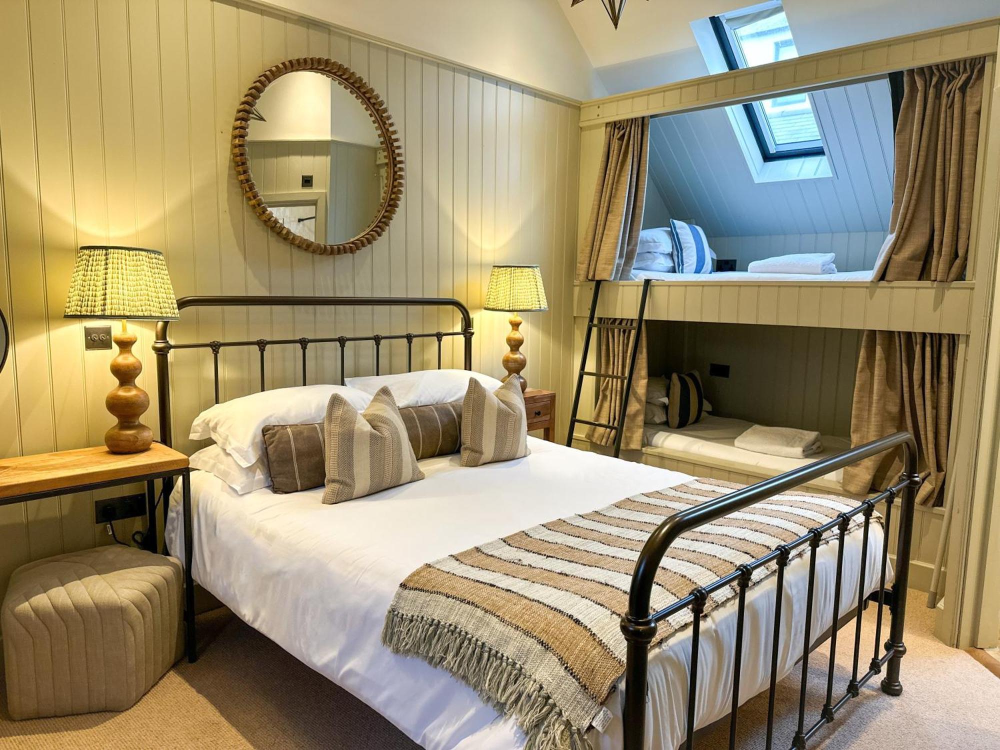 Beadnell Towers Hotel Esterno foto
